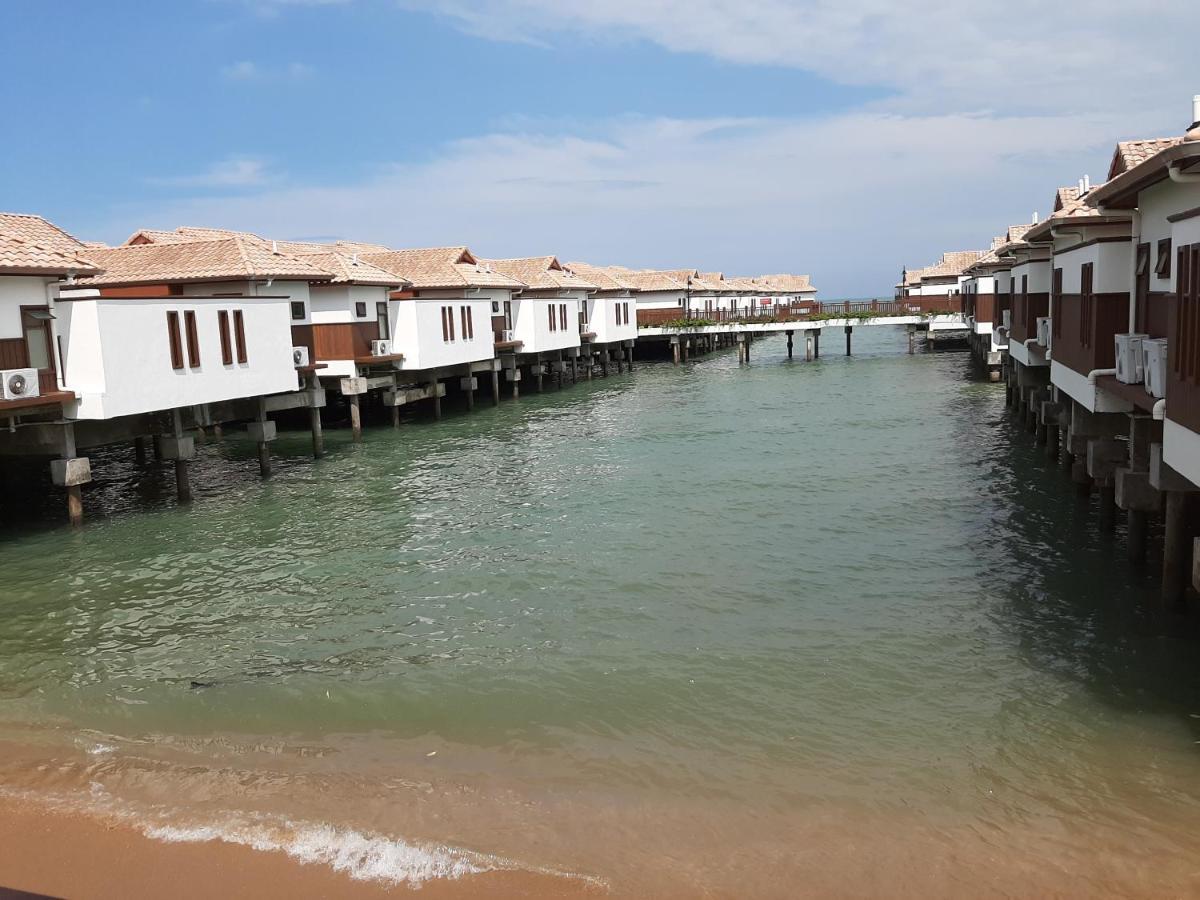 Wonderland Private Pool Villas At Port Dickson Kültér fotó