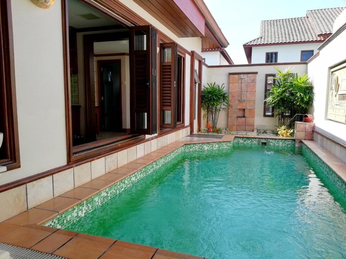 Wonderland Private Pool Villas At Port Dickson Kültér fotó